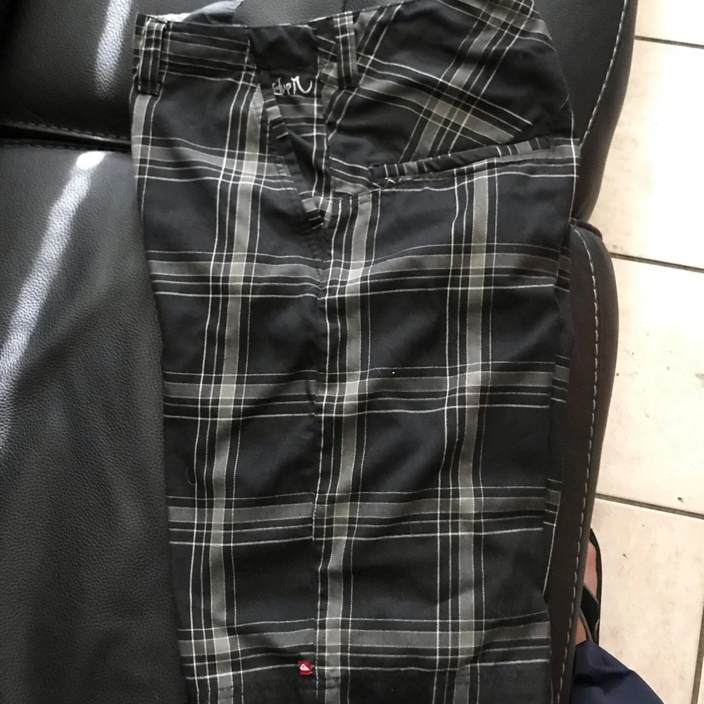 Quiksilver Short Sz 33